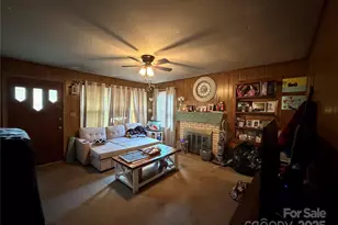 928 Bost St, Albemarle, NC 28001 - Photo 4