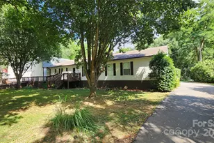 1235 Sulphur Springs Rd, Waynesville, NC 28786 - Photo 1