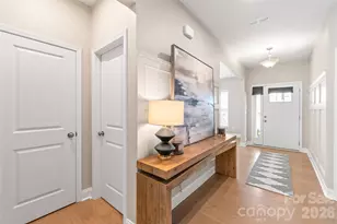 12205 Hollinhope Dr, Charlotte, NC 28278 - Photo 4