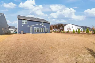 12205 Hollinhope Dr, Charlotte, NC 28278 - Photo 40