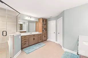 12205 Hollinhope Dr, Charlotte, NC 28278 - Photo 38