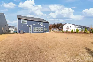 12205 Hollinhope Dr, Charlotte, NC 28278 - Photo 40