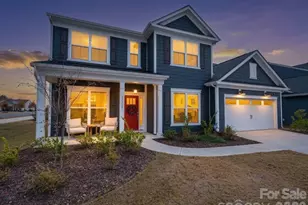 12205 Hollinhope Dr, Charlotte, NC 28278 - Photo 1