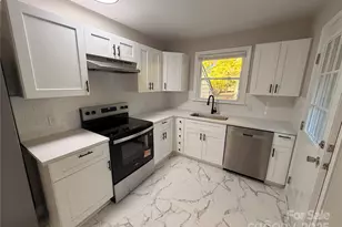 2854 Burbank Dr, Charlotte, NC 28216 - Photo 4