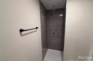 2854 Burbank Dr, Charlotte, NC 28216 - Photo 14