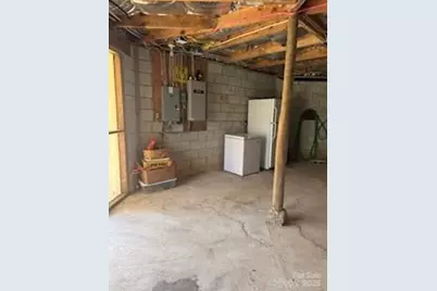 667 Pinewood Knoll Drive, Hendersonville, NC 28739 - Photo 30