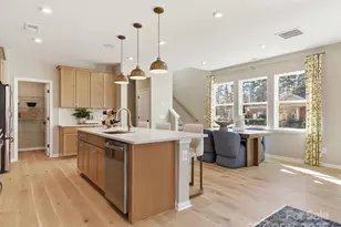 8434 Discovery Ln, Charlotte, NC 28216 - Photo 10