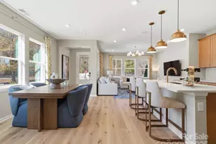 8434 Discovery Ln, Charlotte, NC 28216 - Photo 6