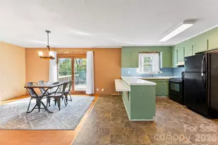 5111 Westgate Dr, Shelby, NC 28152 - Photo 2