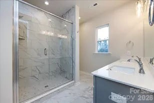 8430 Discovery Ln, Charlotte, NC 28216 - Photo 20