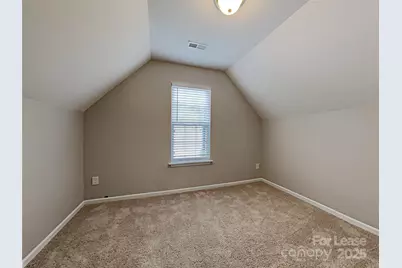 5549 Peachwood Drive, Charlotte, NC 28216 - Photo 4