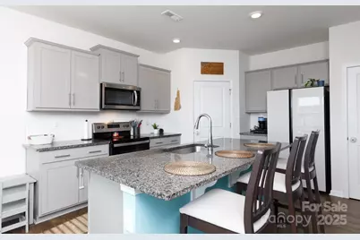 292 Court House Avenue, York, SC 29745 - Photo 4