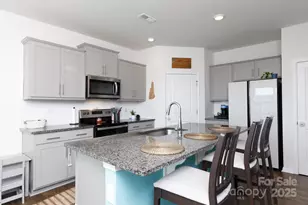 292 Court House Ave, York, SC 29745 - Photo 4