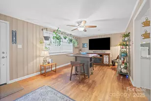 3842 Dowell St, Hickory, NC 28602 - Photo 4