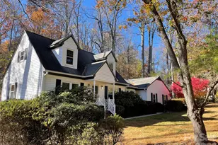 410 Hidden Woods Ln, Hendersonville, NC 28791 - Photo 2