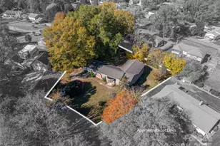 991 36th Ave Ct NE, Hickory, NC 28601 - Photo 2