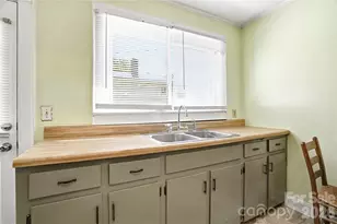 116 E Boston Ave, Bessemer City, NC 28016 - Photo 16