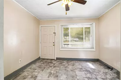 116 E Boston Avenue, Bessemer City, NC 28016 - Photo 12