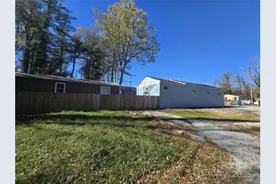 726 1st Avenue Avenue, Hendersonville, NC 28791 - Photo 10