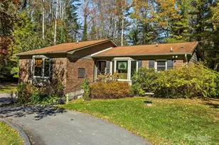 181 Surry Ln, Hendersonville, NC 28791 - Photo 4