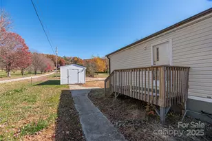 31 Little Hungry Rd, Hendersonville, NC 28792 - Photo 24