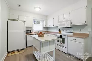 6309 Pineburr Rd, Charlotte, NC 28211 - Photo 42