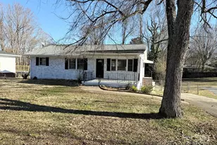 812 N Main St, Lowell, NC 28098 - Photo 2