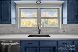 812 N Main St, Lowell, NC 28098 - Photo 14