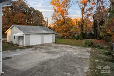 812 N Main Street, Lowell, NC 28098 - Photo 8