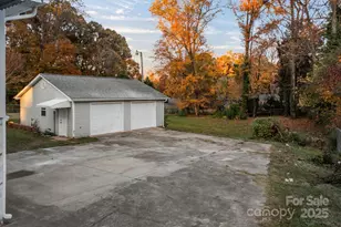 812 N Main St, Lowell, NC 28098 - Photo 8