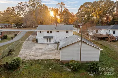 812 N Main Street, Lowell, NC 28098 - Photo 4
