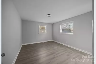 812 N Main Street, Lowell, NC 28098 - Photo 22