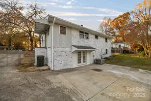 812 N Main St, Lowell, NC 28098 - Photo 6