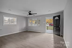 812 N Main St, Lowell, NC 28098 - Photo 10