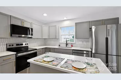 5921 Cougar Lane, Charlotte, NC 28269 - Photo 12