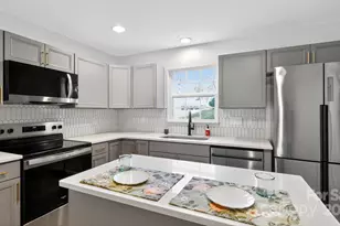 5921 Cougar Ln, Charlotte, NC 28269 - Photo 12