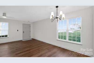 5921 Cougar Lane, Charlotte, NC 28269 - Photo 8