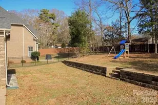 4624 Pebble Run Dr, Matthews, NC 28105 - Photo 44