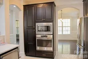 4624 Pebble Run Dr, Matthews, NC 28105 - Photo 8