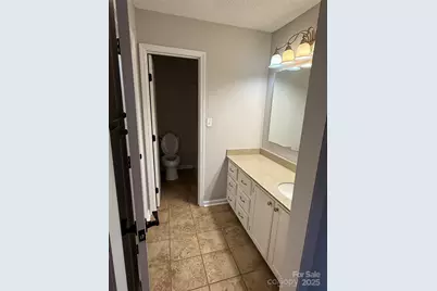 1704 Knightbridge Drive, Newton, NC 28658 - Photo 20