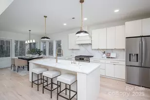 6407 Sterling Pl, Hickory, NC 28601 - Photo 10