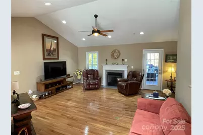 4040 Hereford Lane, Dallas, NC 28034 - Photo 10