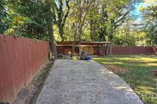 3416 Denson Pl, Charlotte, NC 28215 - Photo 6