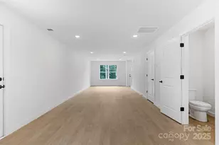 21 8th Ave SE, Hickory, NC 28602 - Photo 6