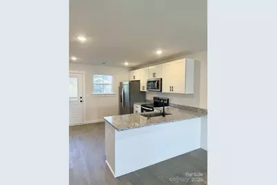 21 8th Avenue SE #5, Hickory, NC 28602 - Photo 4