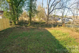 21 8th Ave Dr SE, Hickory, NC 28602 - Photo 20