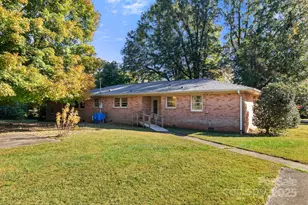 1102 W Elm St, Shelby, NC 28152 - Photo 2