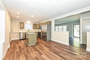 1514 Briarfield Dr, Charlotte, NC 28205 - Photo 8