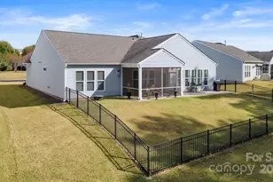 2071 Bronze Leaf Dr, Fort Mill, SC 29707 - Photo 26