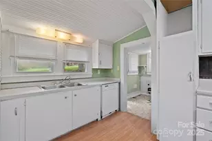 1906 Ratcliff Cove Rd, Waynesville, NC 28786 - Photo 22